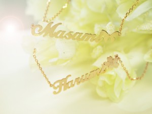 ネームプレートネックレス。ギフトに最適です！